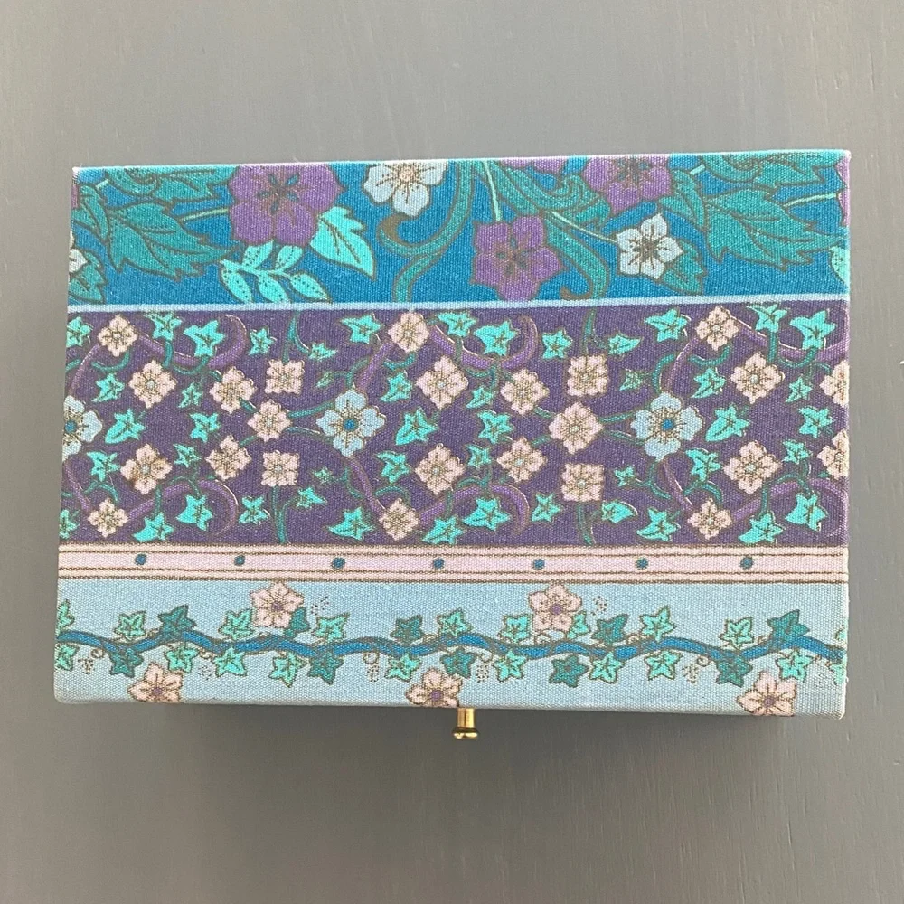 Oscar de la Renta Floral Jewelry Organizer - Purple and Blue